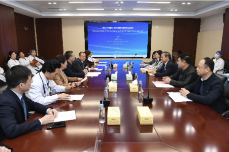 “海外人才中国行·加拿大医学专家 （心外科组）学术交流活动”在郑举办